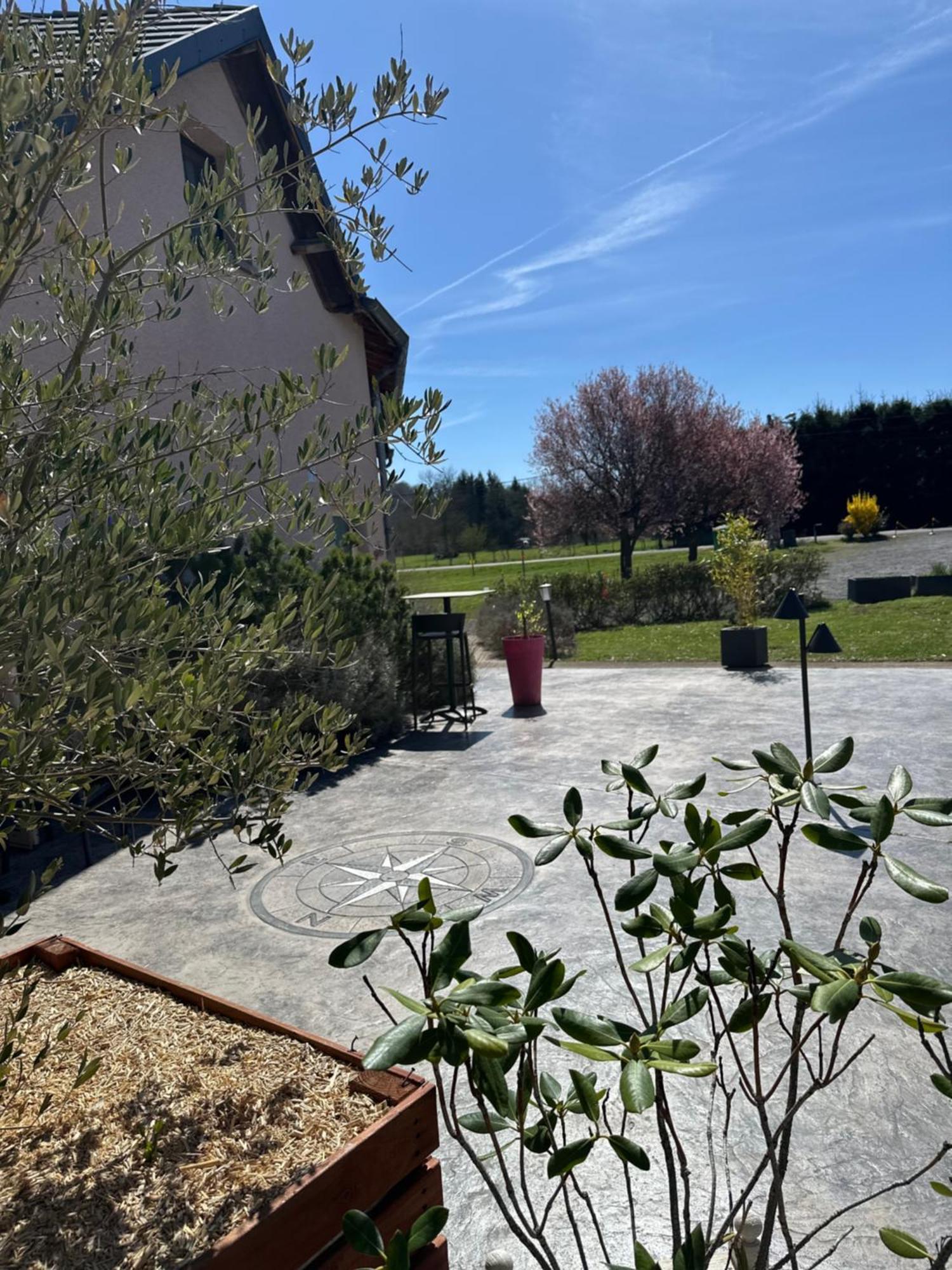 Logis Hotel Volcan Sancy Nébouzat Zewnętrze zdjęcie